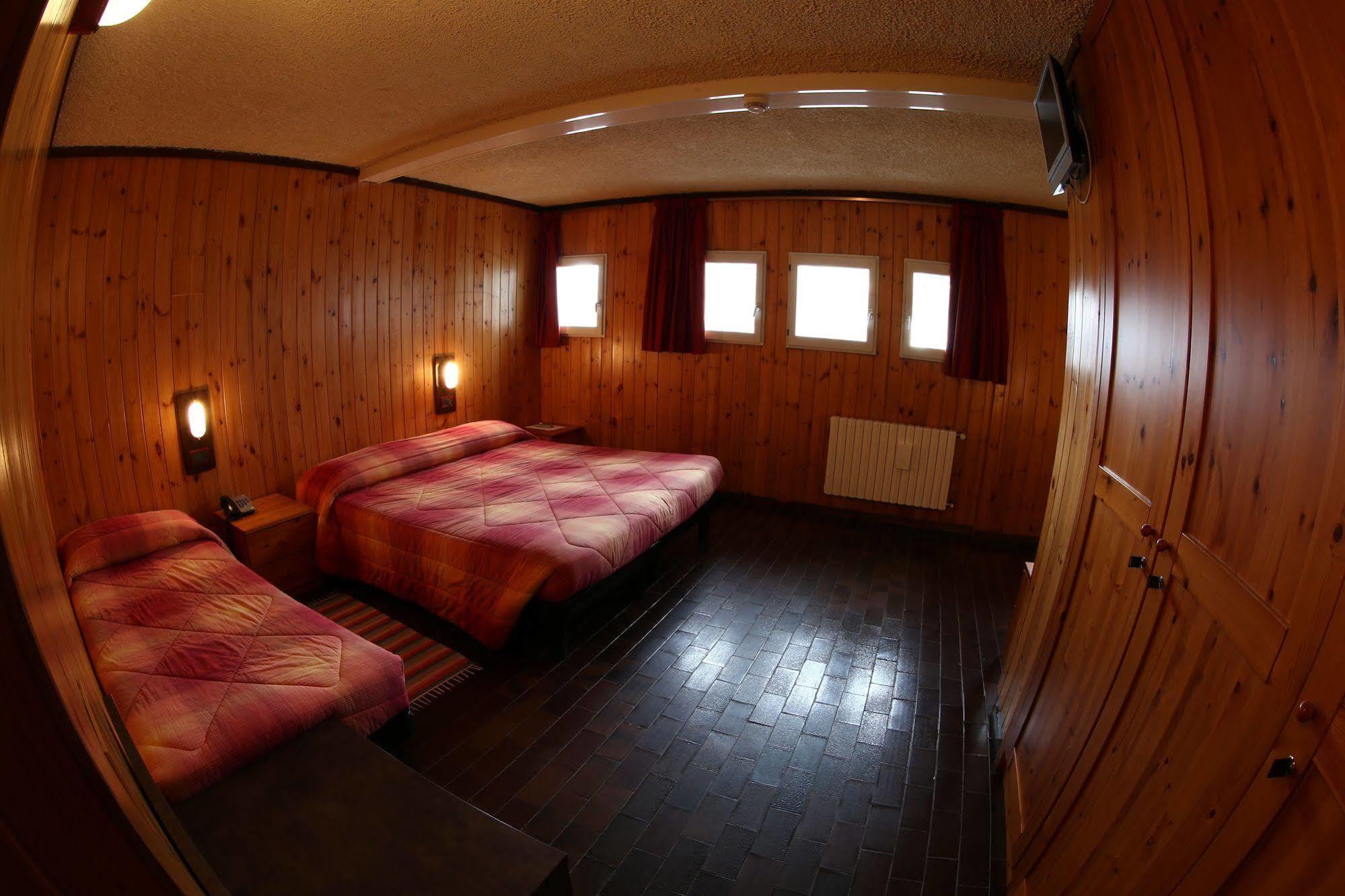 Albergo Quarto Pirovano Passo Stelvio Εξωτερικό φωτογραφία