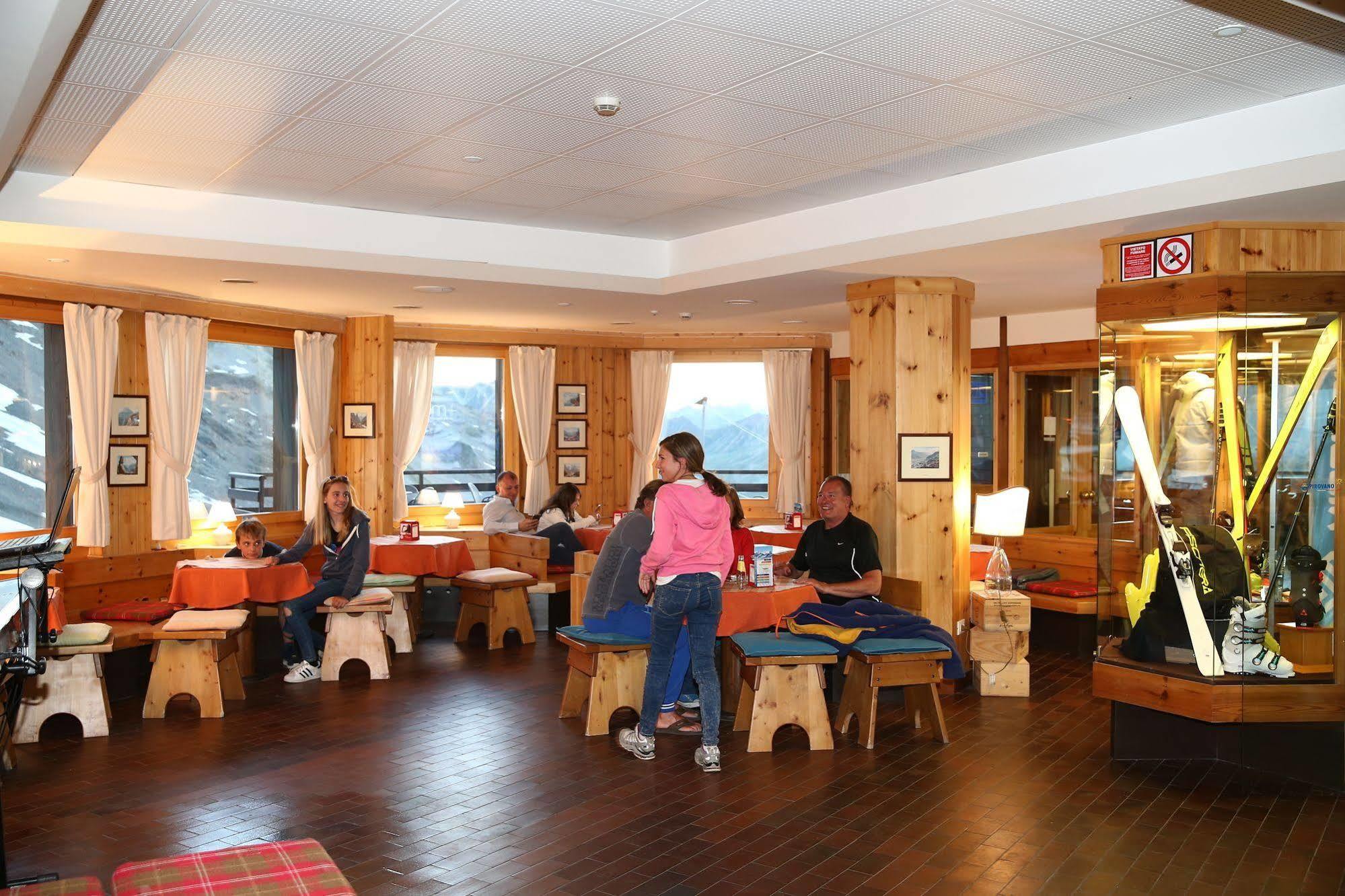 Albergo Quarto Pirovano Passo Stelvio Εξωτερικό φωτογραφία